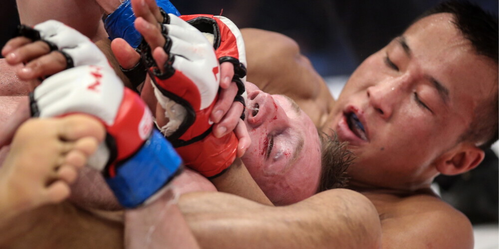 Jauktā cīņas māksla, MMA (angļu: Mixed martial arts) ir pilna kontakta sporta veids, viens no beznoteikumu cīņu paveidiem. Šajā sporta veidā apvienoti vairāki cīņu sporta stili: bokss, džudo, karatē, džiu - džitsu, cīņa utt. Noteikumi atļauj sišanu ar kājām un rokām (arī pa zemē guļošo), kā arī saķeršanos, gan stāvot kājās, gan guļot uz zemes. Atļauti visa veida laušanas, žņaugšanas paņēmieni un metieni. Profesionālā MMA cīņas formula ir trīs raundi pa piecām minūtēm.