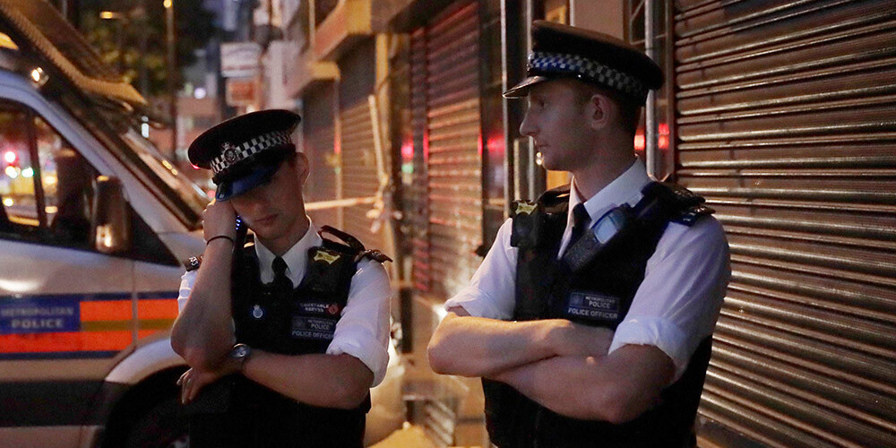 Policija: Uzbrukumam ar mikroautobusu Londonā ir visas terorakta pazīmes