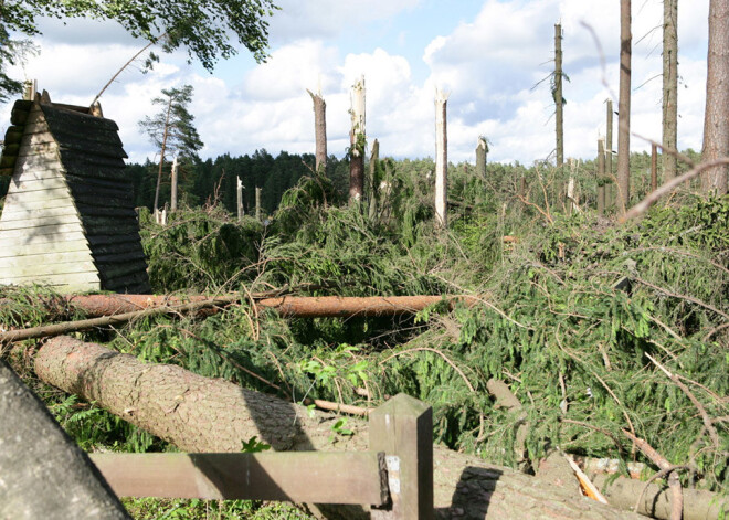 Vakardienas stihija Siguldā - tik spēcīgs tornado, kādu fiksē visai reti