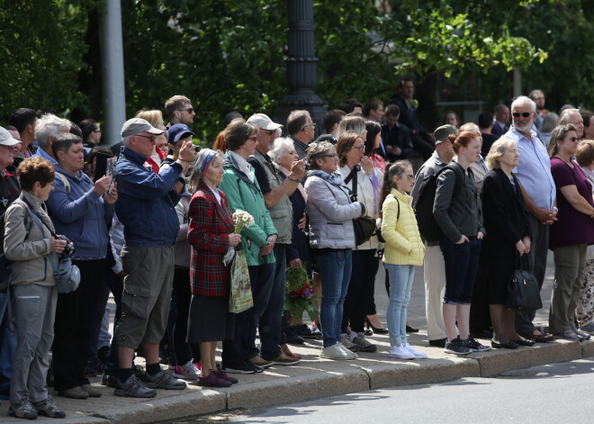 Latvijas iedzīvotāju uzticība valdībai un tiesu sistēmai ir starp zemākajām Eiropā