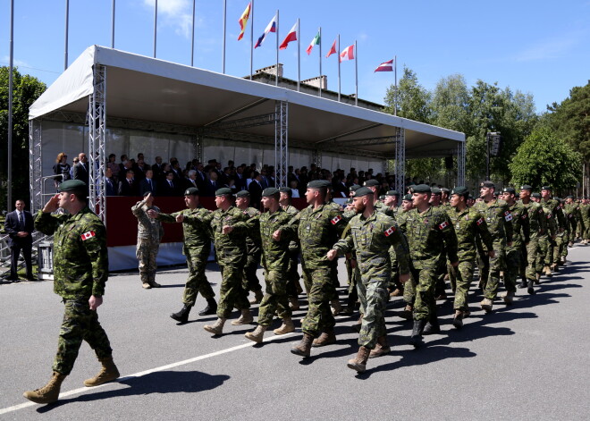 Vairāk nekā puse Latvijas iedzīvotāju atbalsta Eiropas Savienības armijas izveidi