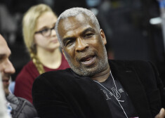 Arī pašam Čārlzam Ouklijam šobrīd ir diezgan saspīlētas attiecības ar klubu.