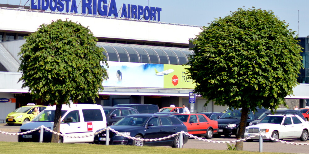 Lidostā "Rīga" šovasar jārēķinās ar ilgu reģistrāciju un drošības kontroli