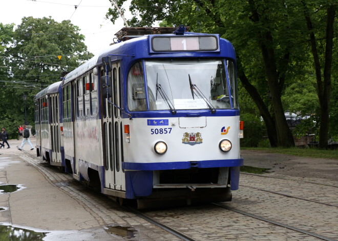 Maijā tramvajos, trolejbusos un autobusos pārvadāti 12,7 miljoni pasažieru