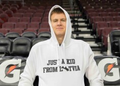 Tiek ziņots, ka pēdējās dienās treneris Hornačeks ir vairākkārt sazinājies ar Kristapu Porziņģi. Šajā vasarā Kristaps debitēs Latvijas basketbola valstsvienībā.