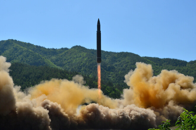 Ziemeļkoreja otrdien izdarīja savu pirmo veiksmīgo ICBM izmēģinājumu.