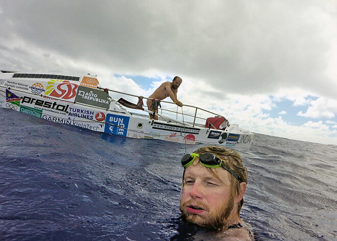 4,5 mēneši zem klajas debess - tikai tu un okeāns. Latviešu puiši stāsta, kā airējuši uz Brazīliju