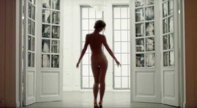 Неожиданно для всех Караулова решилась на откровенные сцены