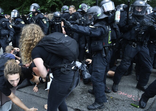 Hamburgā uz galveno protesta akciju pulcējušies 50 000 cilvēku