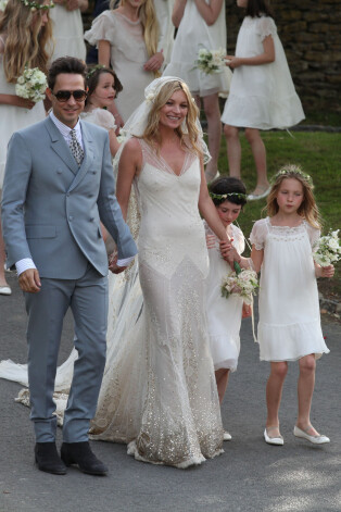 Supermodele Keita Mosa un mūziķis Deivids Hinss.