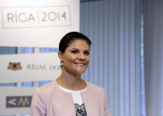 Zviedrijas kroņprincesei Viktorijai, kas itin bieži ciemojas Latvijā, šodien 41. Apsveicam!