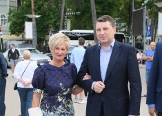 Opermūzikas spīdekļu Garančas un Gerzmavas uzstāšanos garām nelaida arī valsts pirmais pāris - prezidents Raimonds Vējonis ar sievu Ivetu.