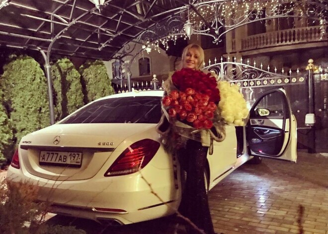 Анастасия Волочкова похвасталась автомобилем со SPA-салоном внутри