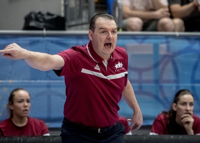 Zībarts, kurš mūsu dāmas aizveda līdz Pasaules kausam, turpinās trenēt Latvijas sieviešu basketbola izlasi