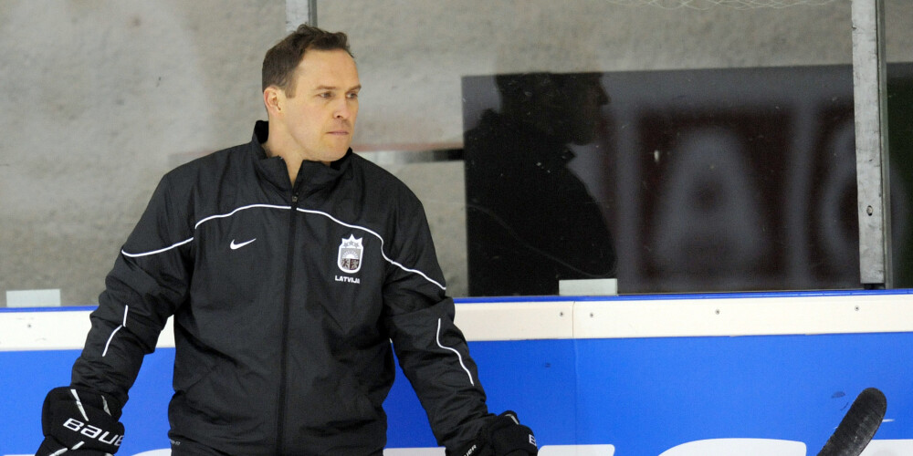 Artūrs Irbe (dzimis 1967. gada 2. februārī Rīgā) ir bijušais latviešu hokeja vārtsargs, kurš lielāko daļu savas spēlētāja karjeras pavadīja NHL, dažādos līgas klubos spēlējot no 1991. līdz 2004. gadam. 2009. gada nogalē uzņemts IIHF Slavas zālē. 2008. gadā Artūrs Irbe noslēdza trīs gadu līgumu ar Rīgas "Dinamo" komandu kā vārtsargu treneris. Šo posteni komandā Irbe ieņēma līdz 2009. gada 13. augustam, kad panāca vienošanos par trenera karjeras turpināšanu NHL klubā Vašingtonas "Capitals", kura līdzšinējais vārtsargu treneris Deivs Priors atstāja amatu personisku iemeslu dēļ. Pēc 2010.—2011. gada NHL sezonas beigām A. Irbe pameta vārtsargu trenera amatu. Kļūstot par NHL kluba Bufalo "Sabres" galveno treneri, Teds Nolans kā vārtsargu treneri 2014. gadā uzaicināja Artūru Irbi. Komandā Irbe nostrādāja vienu sezonu.