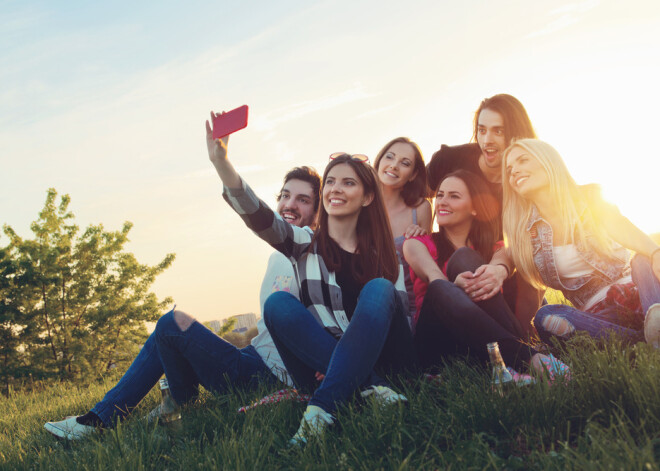 Sūti mums savu festivāla bildi un laimē viedtālruni!