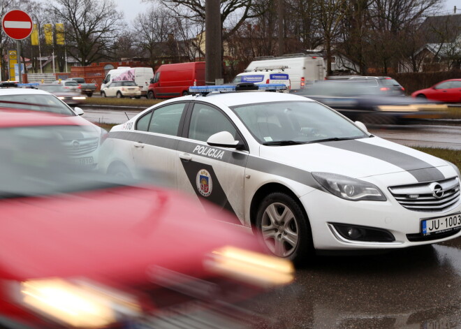 Policija pastiprināti uzraudzīs drošību festivālā "Positivus" un satiksmi uz Tallinas šosejas