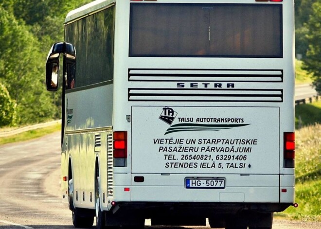 Talsu autobusa šoferi nepaliek vienaldzīgi un palīdz izmisumā raudošai pusaudzei