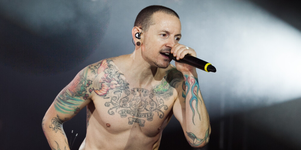 5 fakti, kurus nezinājāt par  "Linkin Park" mūziķi Česteru Beningtonu un bērniem