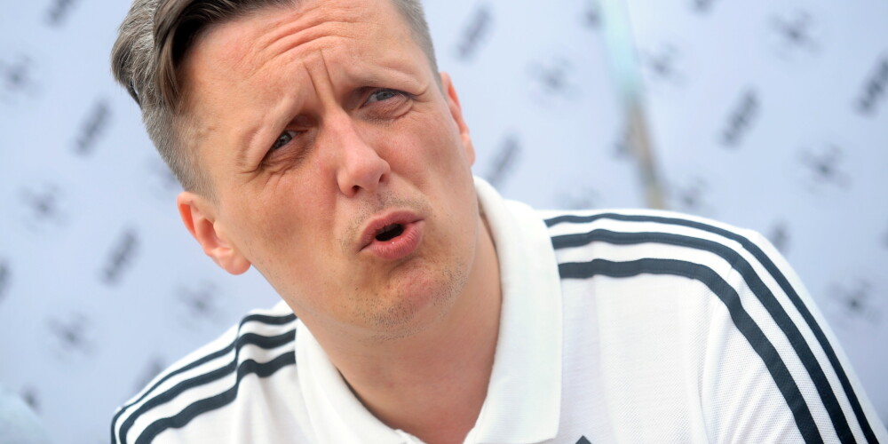 Edgars Jaunups (dzimis 1979. gada 15. jūlijā Rīgā) ir latviešu jurists, politiķis un basketbola funkcionārs. Bijis Saeimas un Rīgas domes deputāts. 2005. gadā E. Jaunups kopā ar bijušo basketbolistu un treneri Valdi Valteru un citiem domubiedriem atjaunoja basketbola klubu Rīgas VEF, kļūstot par tā valdes priekšsēdētāju. No 2008. gada 7. janvāra līdz 2009. gada 8. aprīlim ieņēma Latvijas Basketbola savienības ģenerālsekretāra posteni. 2016. gada vasarā E. Jaunups kļuva par Rīgas VEF prezidentu.