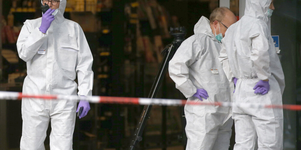 Hamburgā lielveikalā uzbrucējs ar nazi nogalinājis vienu un ievainojis vairākus cilvēkus