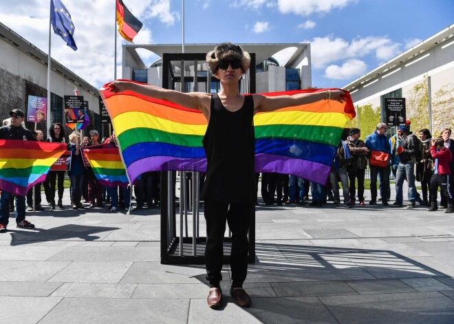 Čečenija apsūdz gejus sadarbībā ar "Islāma valsti"