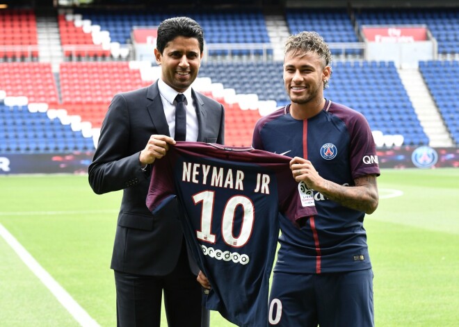 Neimars PSG komandai pievienojies par rekordsummu 222 miljoniem eiro.