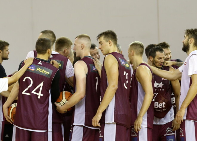 Latvijas U-18 basketbolisti cieš vēl vienu neveiksmi un paliek pēdējie Eiropas čempionātā