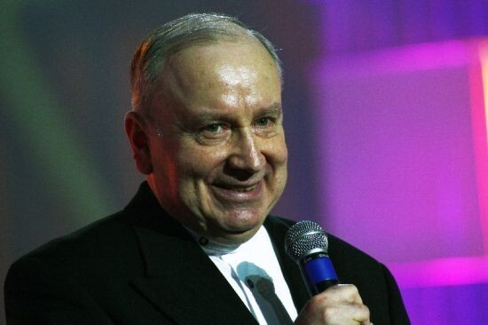Слободкин - основатель и бессменный руководитель вокально-инструментального ансамбля «Веселые ребята»