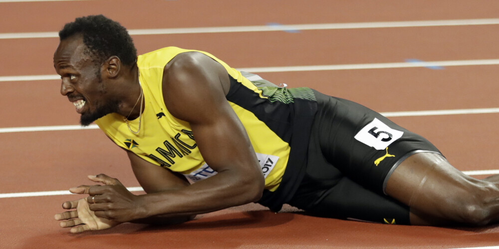 Leģendārais Bolts savā pēdējā startā gūst traumu un nespēj finišēt