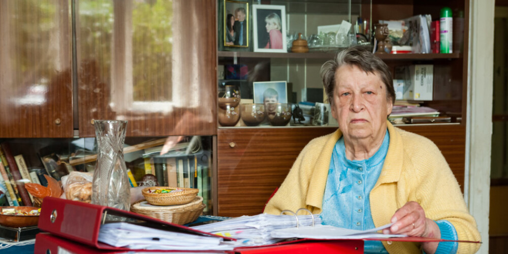 Pensionārei Gitai izkrāptās mājas lietā negaidīts pavērsiens. Palīgā steidzas radi no Austrālijas