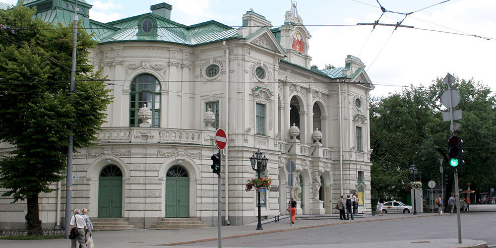 Latvijas Nacionālais teātris 99. sezonu sāks ar restaurētu ēkas fasādi un jaunu piebūvi Pilsētas kanāla pusē