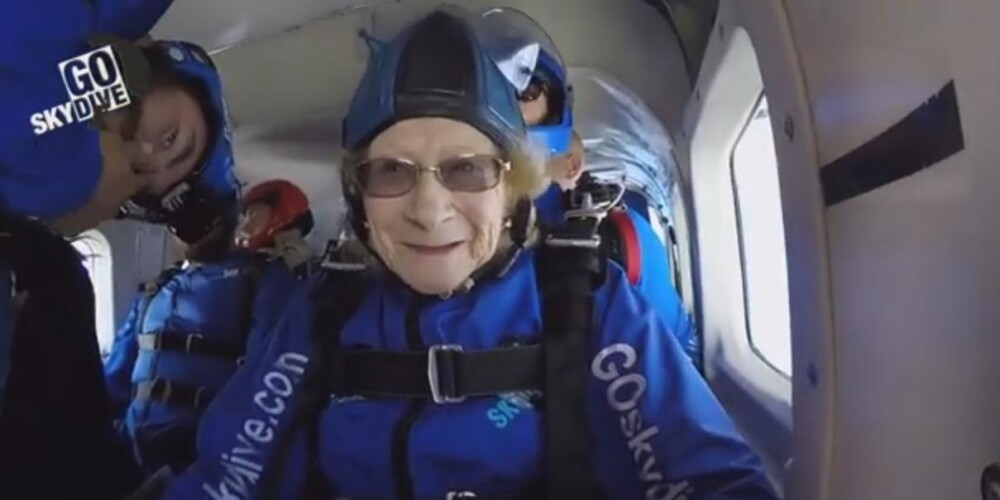 «Сегодня мой последний шанс сделать это»: бабушка отметила 90-летие смелым поступком