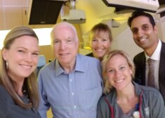 Джон Маккейн сам поделился этим снимком