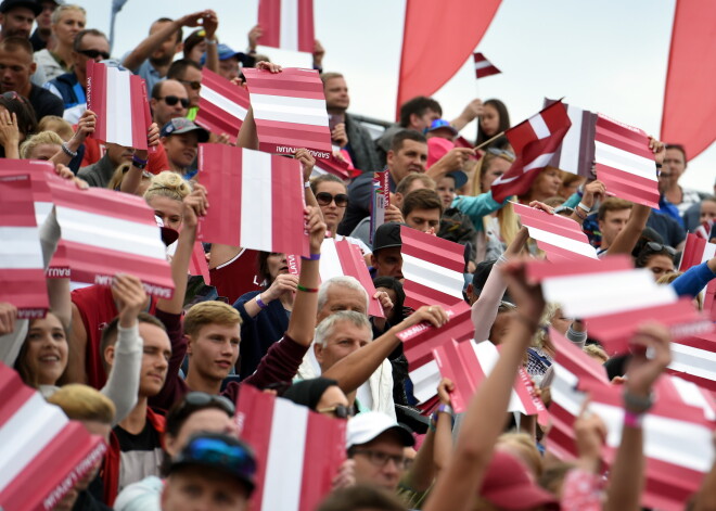 Samoilovs un Šmēdiņš pēc Eiropas čempionāta fināla pirmā seta zaudē itāļiem