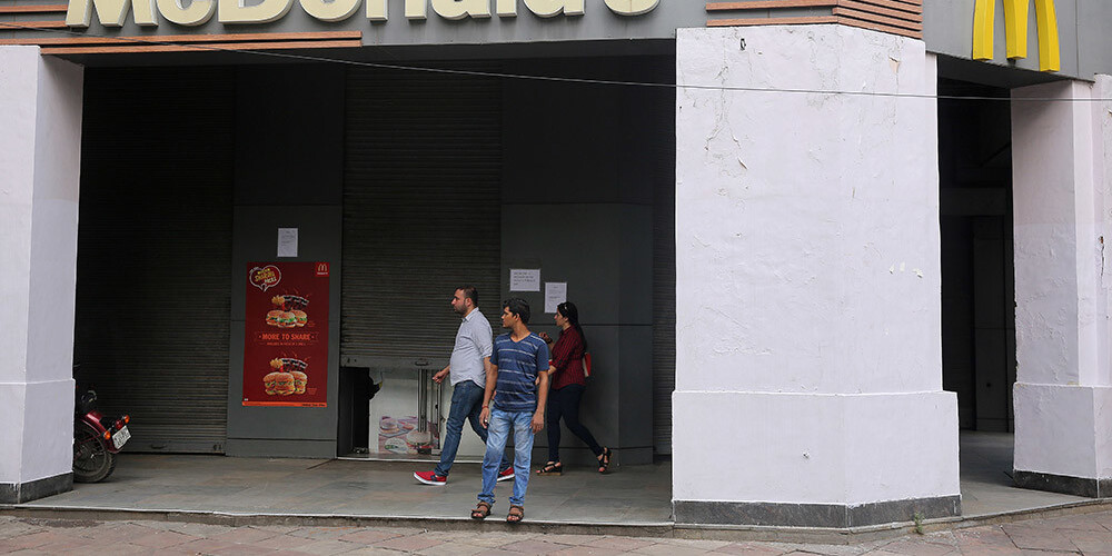 "McDonald's" Indijā grasās slēgt 169 restorānus