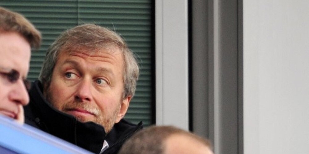 Romāns Abramovičs (dzimis 1966. gada 24. oktobrī) ir ebreju izcelsmes Krievijas uzņēmējs un politiķis. Viņš ir galvenais privātā investīciju uzņēmuma Millhouse Capital īpašnieks. Saskaņā ar žurnāla Forbes 2012. gada datiem miljardieris R. Abramovičs ir 5. bagātākais cilvēks Krievijā un 50. bagātākais pasaulē, viņa īpašumi ir aptuveni 19,6 miljardu ASV dolāru vērti. R. Abramovičs dzīvo Maskavā un Londonā, viņš ir pazīstams kā Anglijas futbola Premjerlīgas kluba Londonas "Chelsea" īpašnieks.