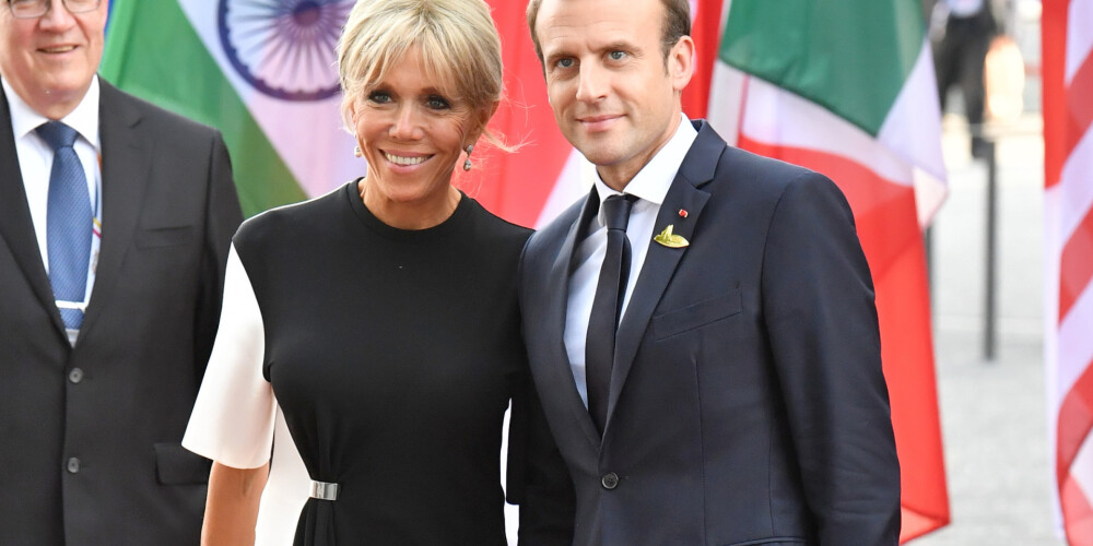 Между Брижит и Эмануэлем 25 лет разницы! Поэтому жене президента Франции приходится выглядеть стильно и молодо