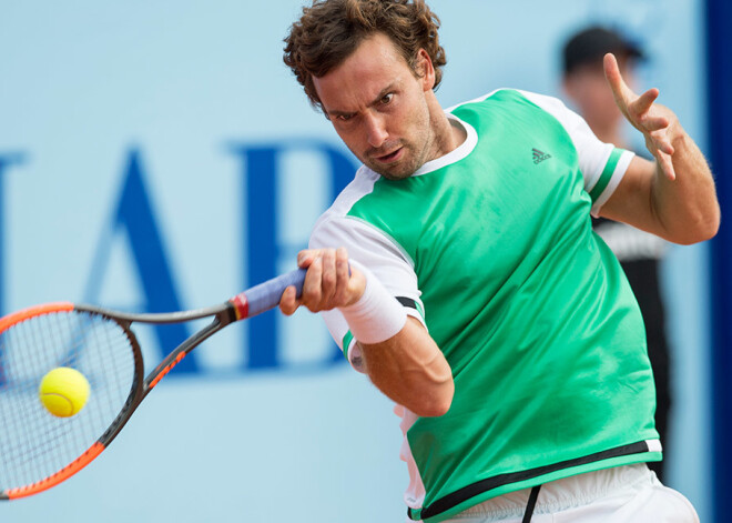 Gulbis četros setos pārspēj Džanesi un pārvar ASV atklātā čempionāta pirmo kārtu