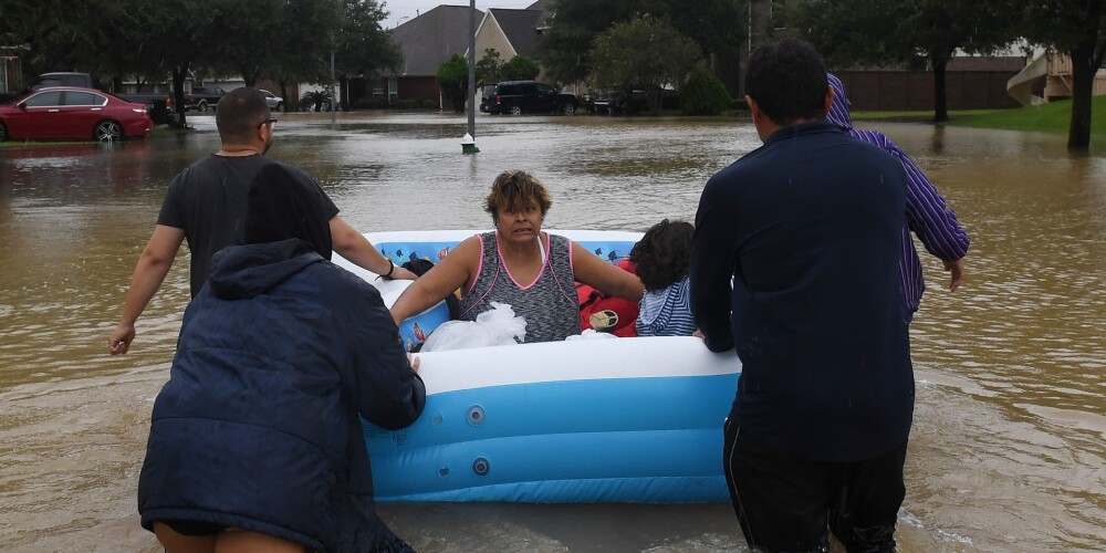 Teksasā ārkārtas situācija: pārrauts dambis un visiem pavēlēts evakuēties