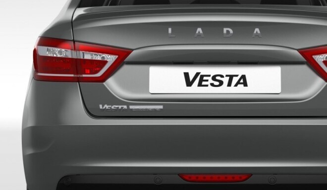 "Lada Vesta" aizmugures skats.