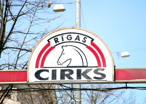 Rīgas cirks izkārtne.