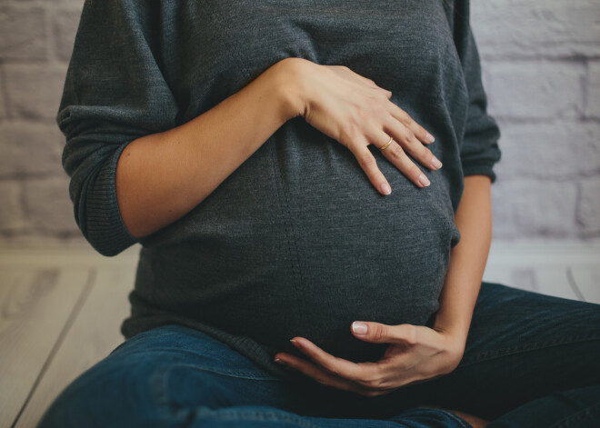 Stradiņa slimnīcā piedāvās grūtniecības novērošanu vecmātes uzraudzībā