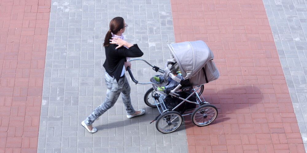Мать в шоке: за проверку здоровья недельного малыша в Риге нужно заплатить более тысячи евро