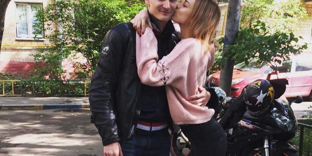 Диана Шурыгина показала, как романтично целует своего 29-летнего жениха