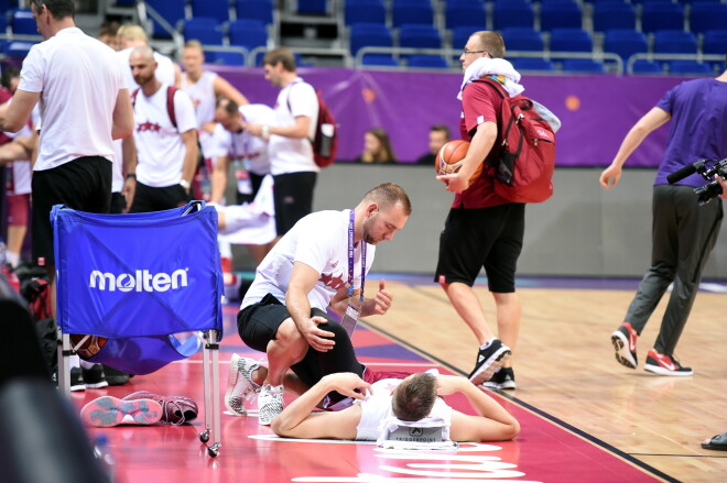 Latvijas basketbola izlases treniņš Eiropas čempionāta finālturnīrā ''Ulker'' arēnā Stambulā.