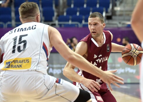 Infekcijas nomocītā Latvijas basketbola izlase šodien spēkosies ar Lielbritāniju