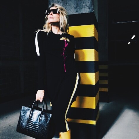 Šis trikotāžas kostīms ir kā radīts dinamiska un aktīva dzīvesveida piekritējām.