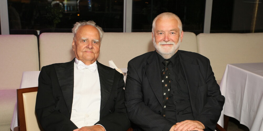 Gunārs Placēns 90. jubilejā atzīstas par pirmo mīlu teātrī un dēlu