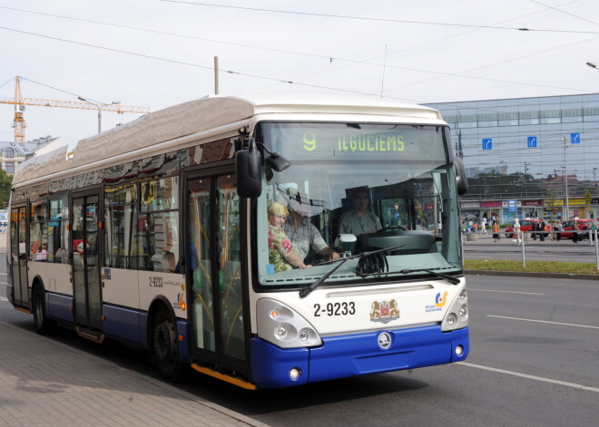 "We Run Riga 2017" būs izmaiņas pieturā Ķīpsalā un dažos sabiedriskā transporta maršrutos